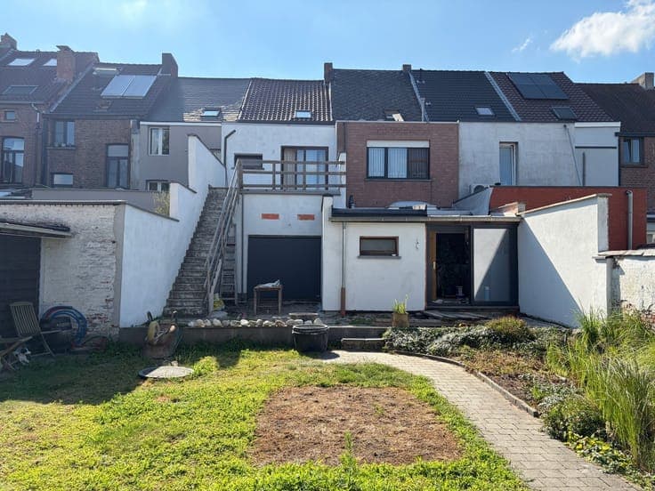Terraced House