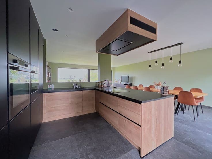 Exclusieve, ruime villa (4 slpks) + uniek landelijk verzicht