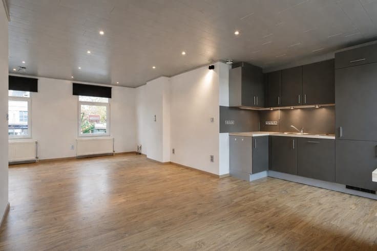 OPEN HUIS VRIJDAG 10/04 van 17.30u tot 18.30u. Instapklar...