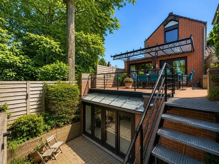 Maison bel étage avec piscine