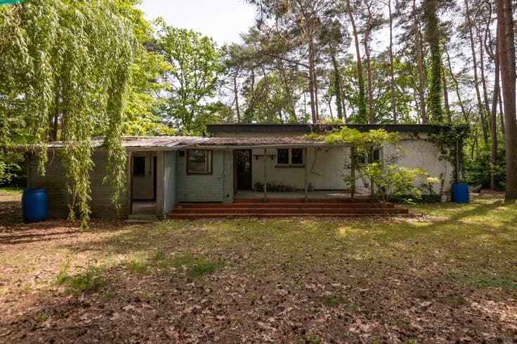 Plot with Bungalow of Approximately 19 Ares in a Green area
