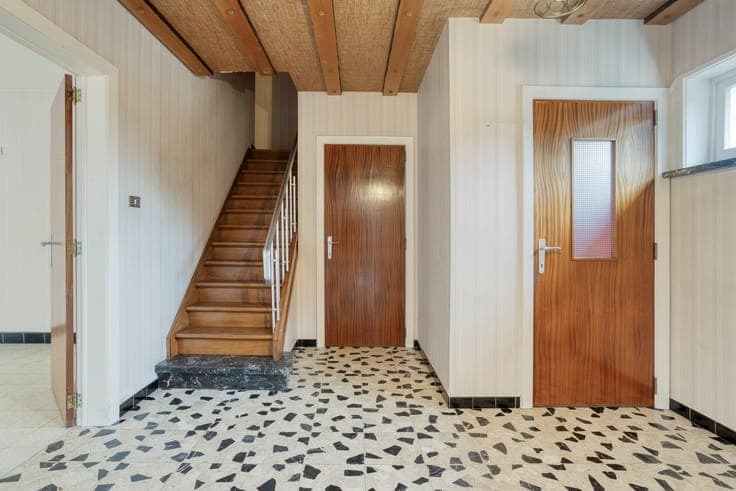 Ruime halfopen woning met 4 slaapkamers, garage en zuidwe...
