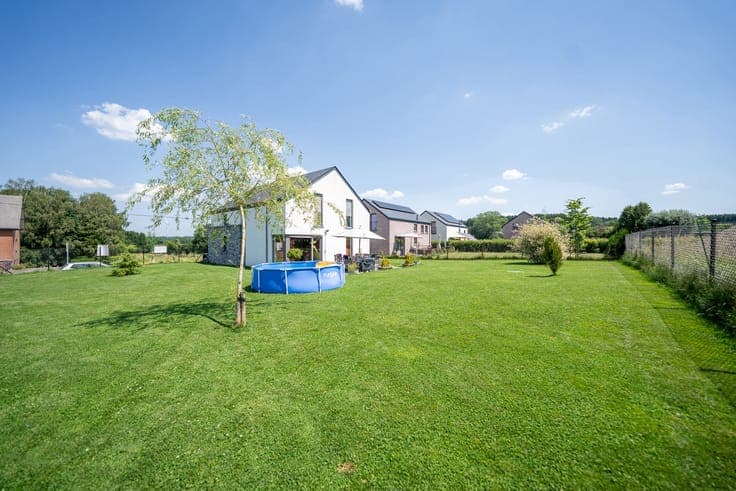 A family home in a quiet location, in the heart of Bièvre