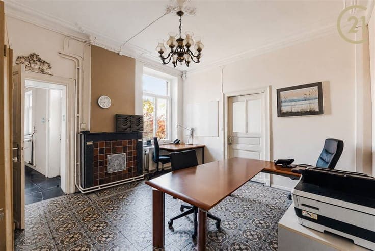 Volumes impressionnants et cachet préservé : plus de 500 m²