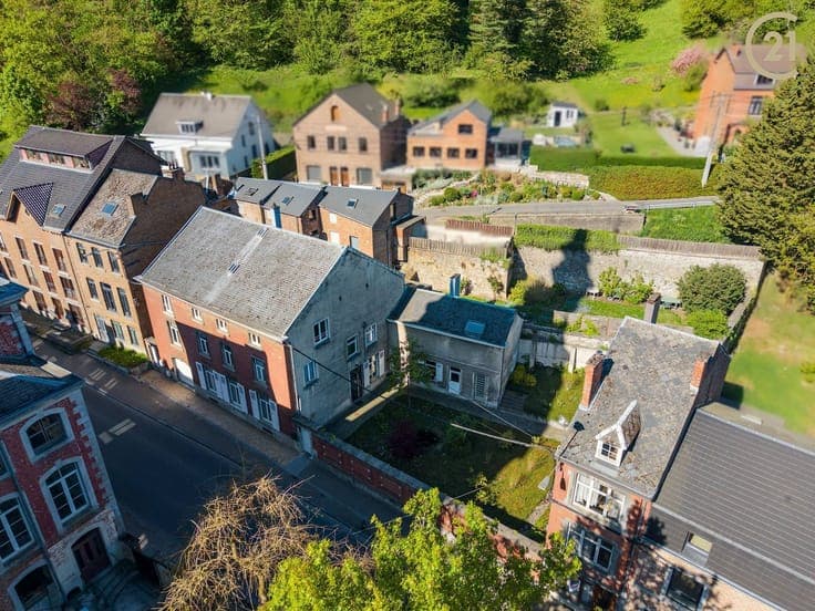 Volumes impressionnants et cachet préservé : plus de 500 m²