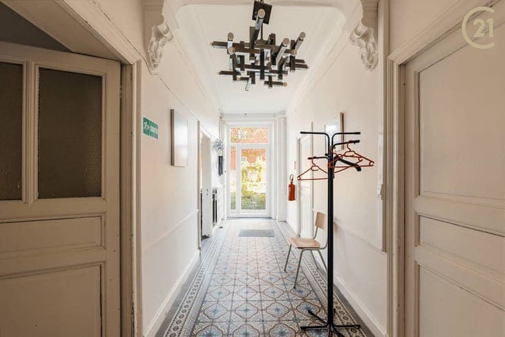 Volumes impressionnants et cachet préservé : plus de 500 m²