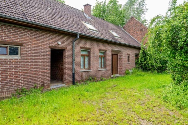 House in Sint-Pieters-Leeuw