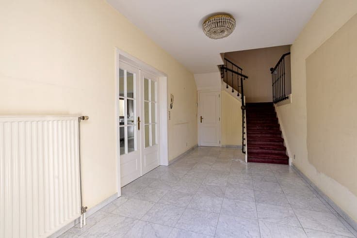 Charming semi-detached house on two plots, beautifully land