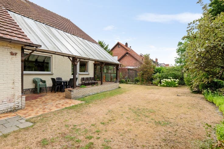 Vrijstaande gezinswoning met prachtige tuin in Brasschaat