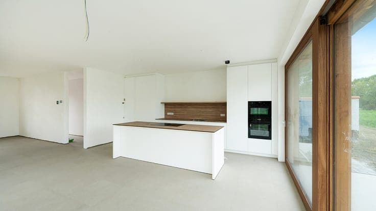 Prachtig afgewerkte nieuwbouwwoning met 4 slaapkamers, me...