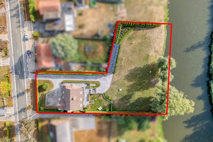 Renovated villa by the old Leie branch in Gottem