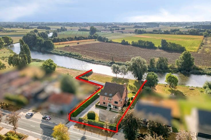 Renovated villa by the old Leie branch in Gottem