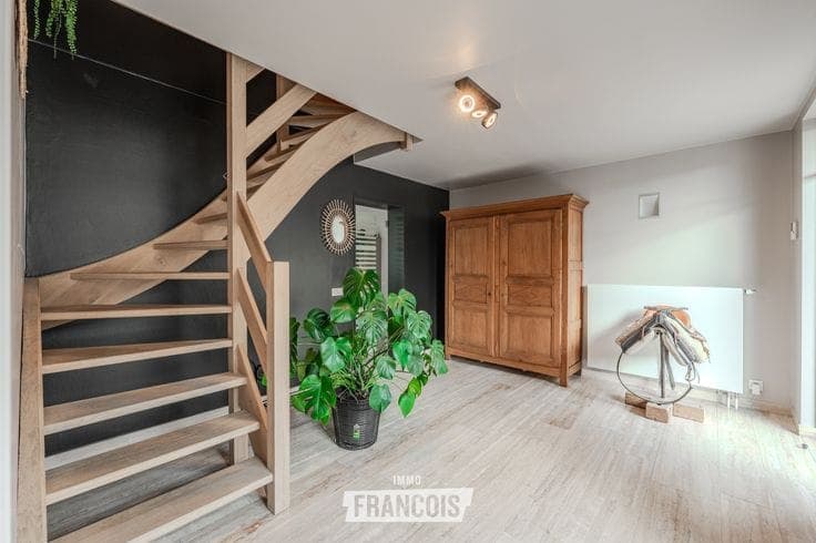 Move-in ready villa (EPC A!) with huge living area and 7 be…