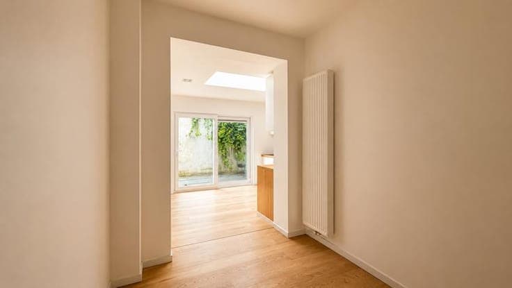 3-bedroom townhouse near the historic center.