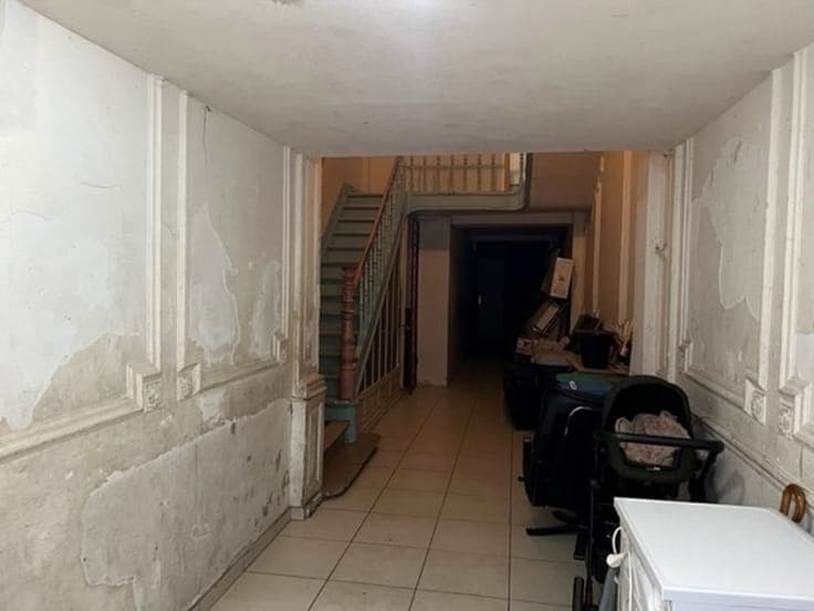 2 INVESTMENT PROPERTIES TO MODIFY INTO APARTMENTS