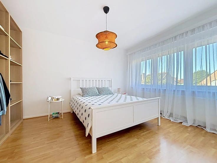 Sale - House Sint-Pieters-Leeuw - 449,000 €