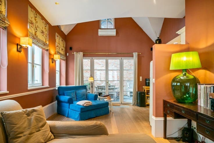 Charmante woning met 2 slaapkamers, 2 badkamers en een ru...