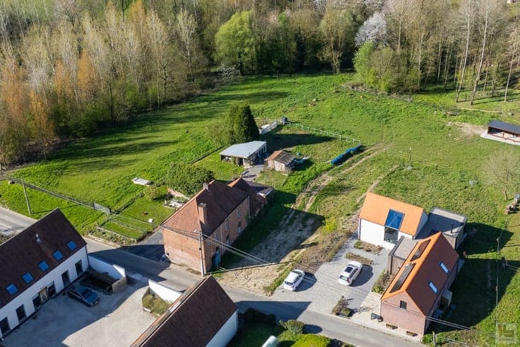 Te renoveren woning op 2991m2 op unieke locatie