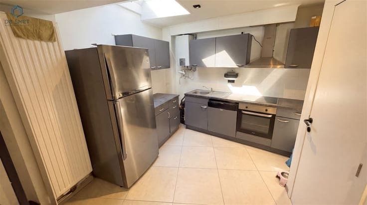 CITY HOME WITH 3 BEDROOMS AND ROOF TERRACE