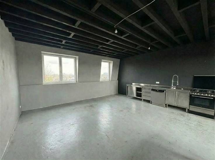 Yield property with 3 bedrooms & ±4.8% yield