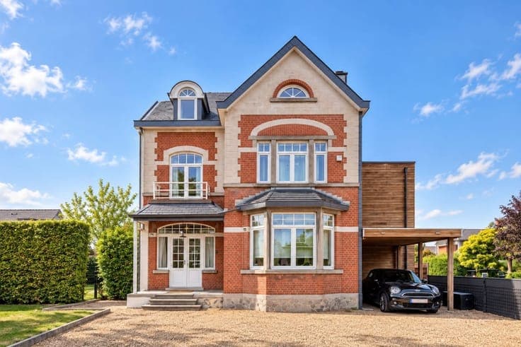 Completely renovated serrist villa
