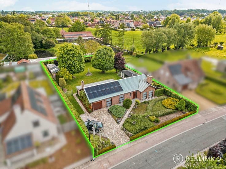 Alleenstaande instapklare woning op 1.483 m² in rustige l...