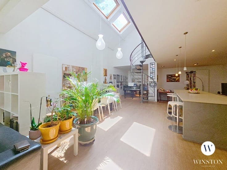 CHARMING 4-BEDROOM HOUSE + PRACTICE SPACE + GARDEN