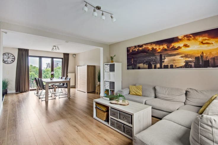 Move-in ready house with garden and prime location