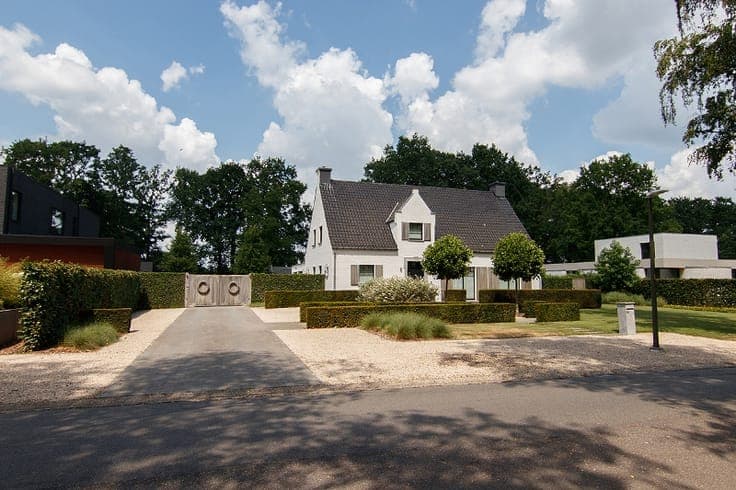 Prachtige, statige villa op een perceel van maar liefst 3...