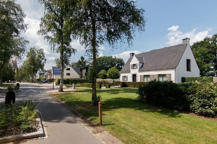 Prachtige, statige villa op een perceel van maar liefst 3...