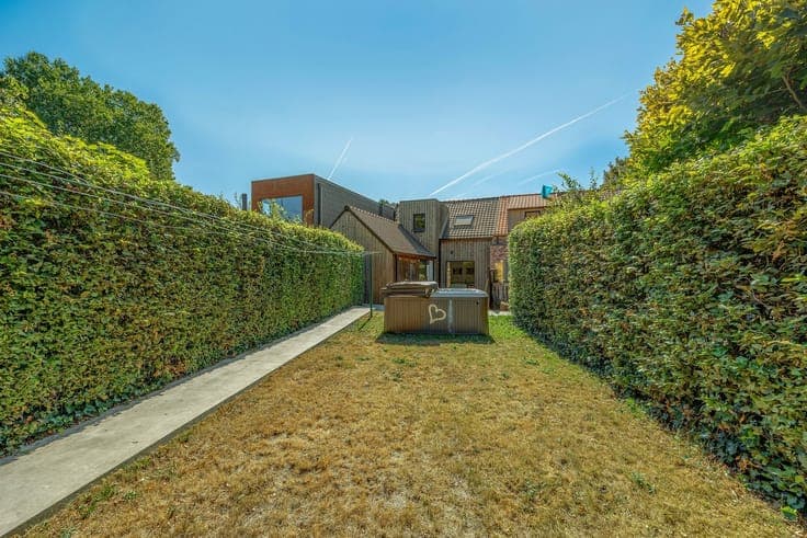 Zelf wonen of investeren? Ideaal in deze GB met tuin!!