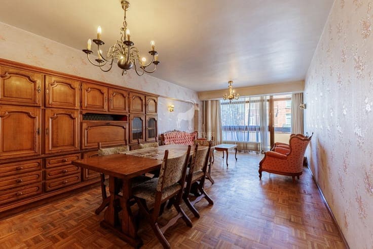 Apartment for sale in the center of CHARLEROI.
