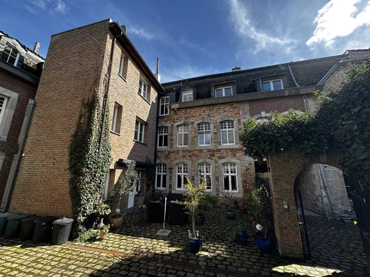 Sale - Building Eupen - 990,000 €