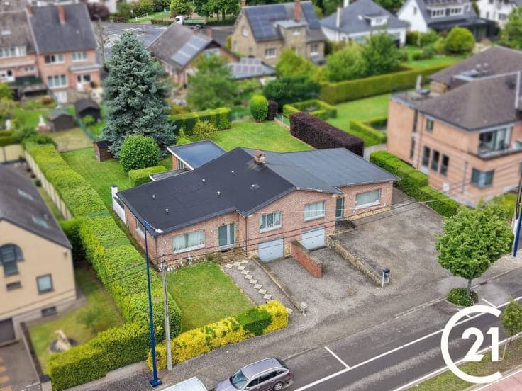 Immeuble idéalement situé sur la chaussée principale de Boug