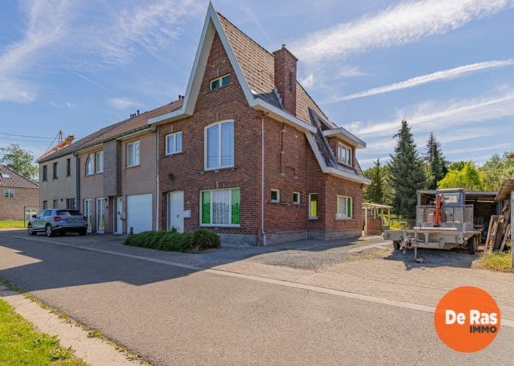 GIJZEGEM - Halfopen bebouwing met ruime tuin