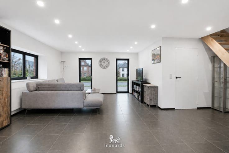 Modern semi-detached house in a prime location in Geluveld