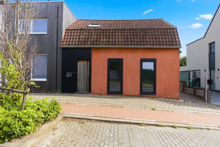 Modern semi-detached house in a prime location in Geluveld