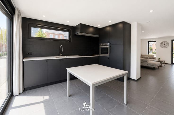 Modern semi-detached house in a prime location in Geluveld