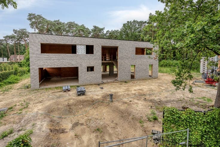 Shell open-plan home on 34.6 ares in Keerbergen