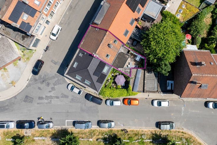 Energiezuinige gezinswoning met 3 slks en 2 badkamers.