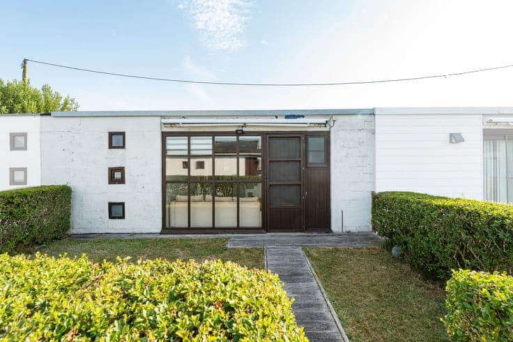 Cozy holiday home just 900m from the beach