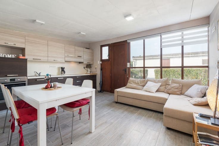 Cozy holiday home just 900m from the beach
