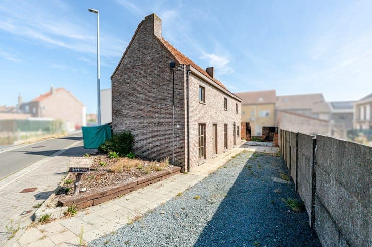 Approved renovation project with 3 bedrooms