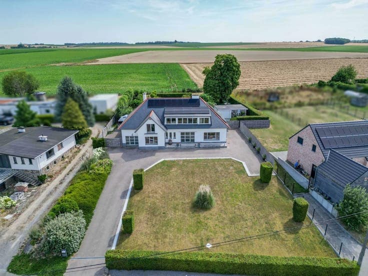 Luxury villa with seven bedrooms