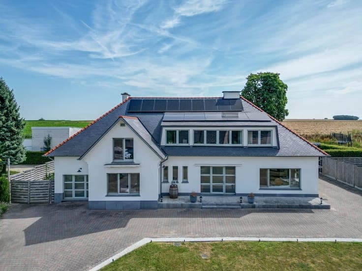 Luxury villa with seven bedrooms