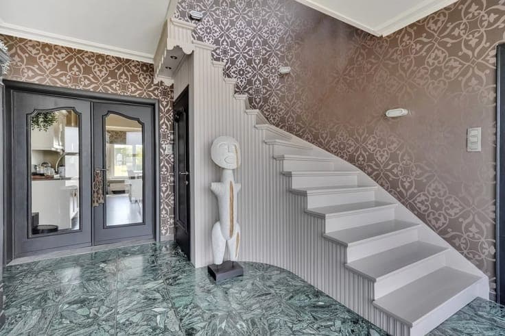 Luxury villa with seven bedrooms