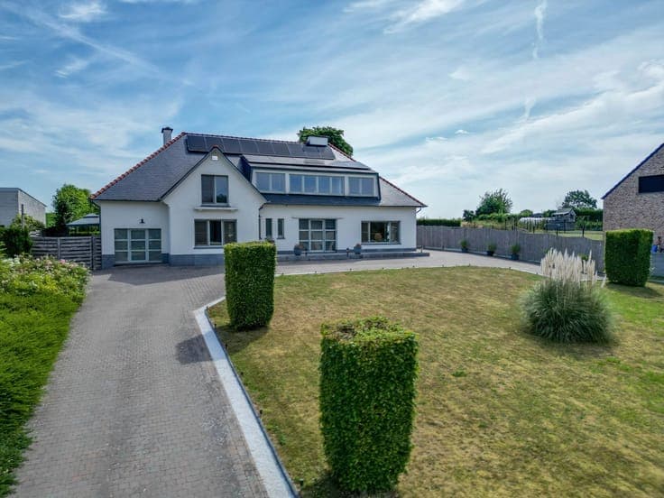 Luxury villa with seven bedrooms