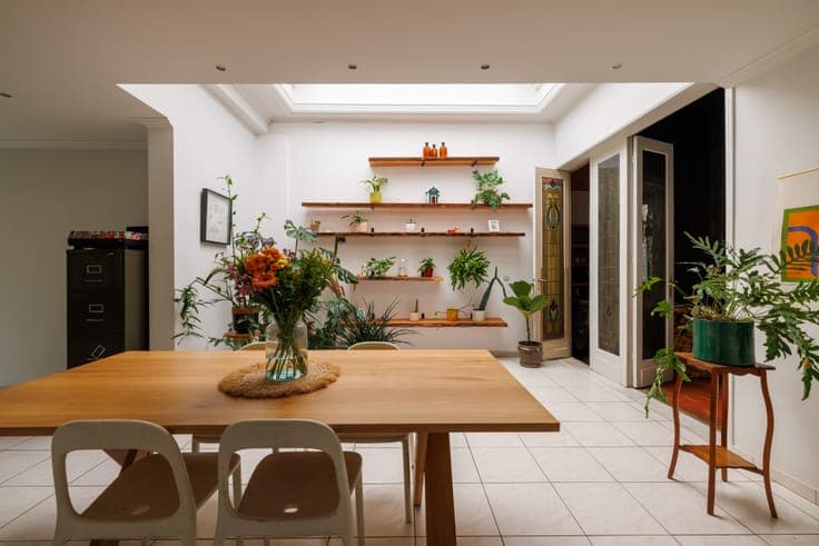 5 to 7 bed house directly from owner 368m²