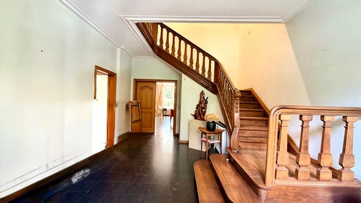 Characterful house with garden and park views — Wolvendael