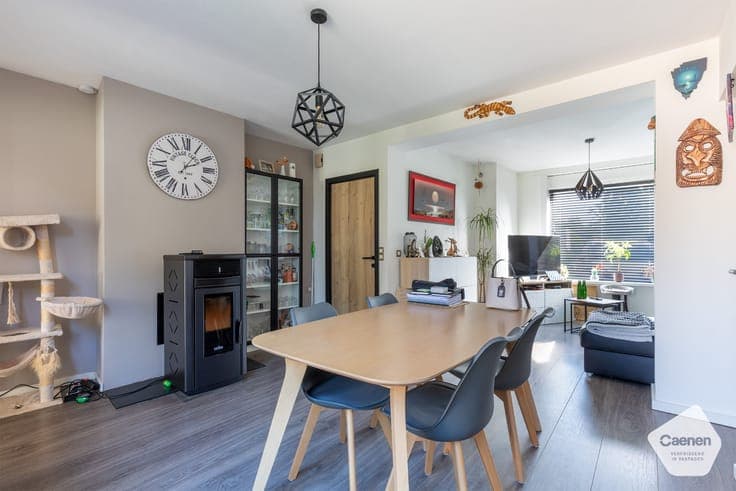 Instapklare half-open woning in het rustige en groene dor...